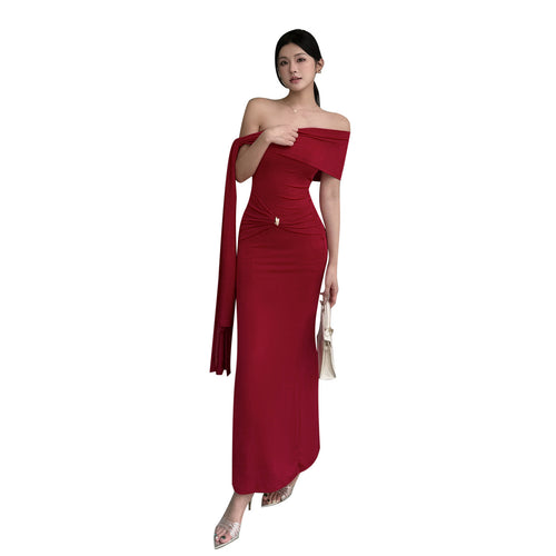 Waist tied dress with slanted shoulders and exposed shoulders